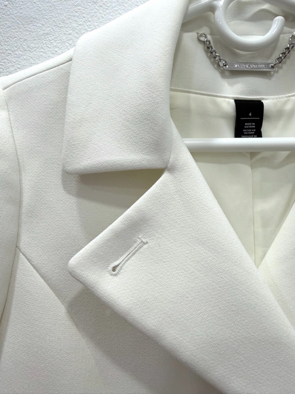 ✨ White House Black Market Cropped Double-Breasted Blazer size 4 – Like New! ✨ - Picture 5 of 9